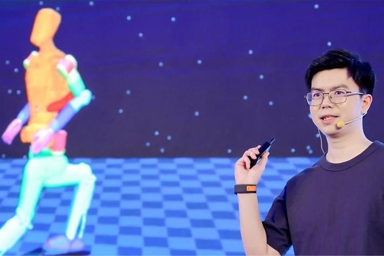 天才少年稚晖君星空XK机器人走路进场！AI模型做大脑，目标售价20万以内